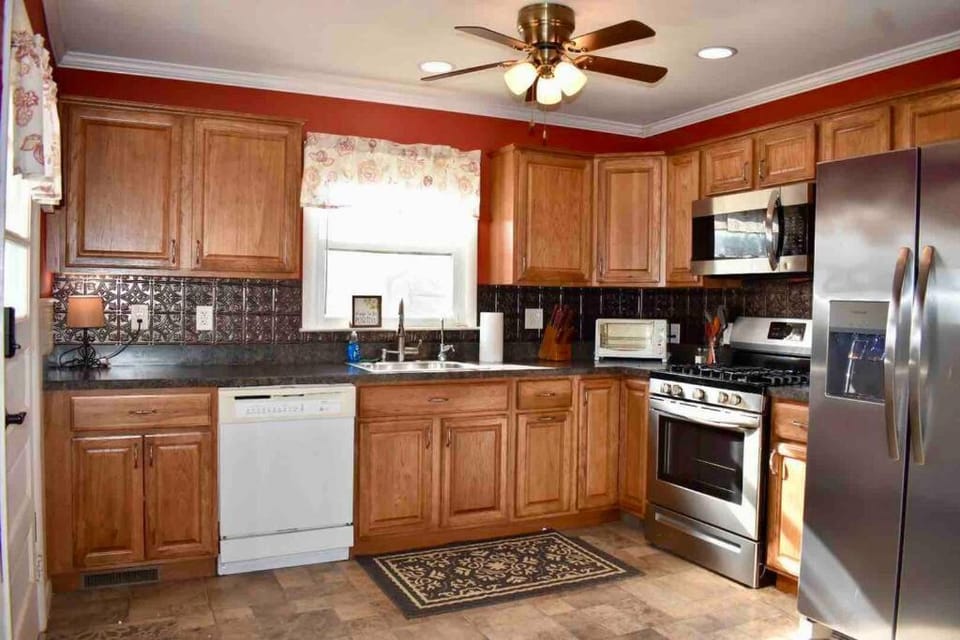 Cozy Garden House House in Ohio