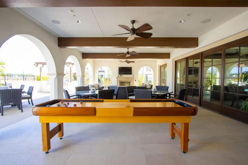 Walk to PGA West Pool BBQ Gym House in La Quinta