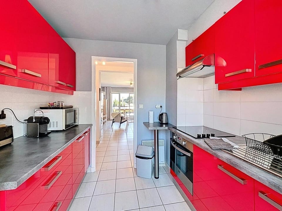 dishwasher, oven, pet friendly, stove
