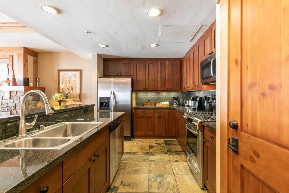 Big Horn Lodge 310 by East West Hospitality Apartment in Northstar Drive