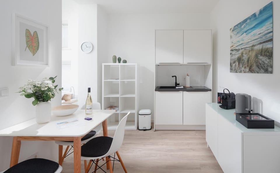 Coffee/tea facilities, Kitchen or kitchenette, Dining area, pet friendly, stove