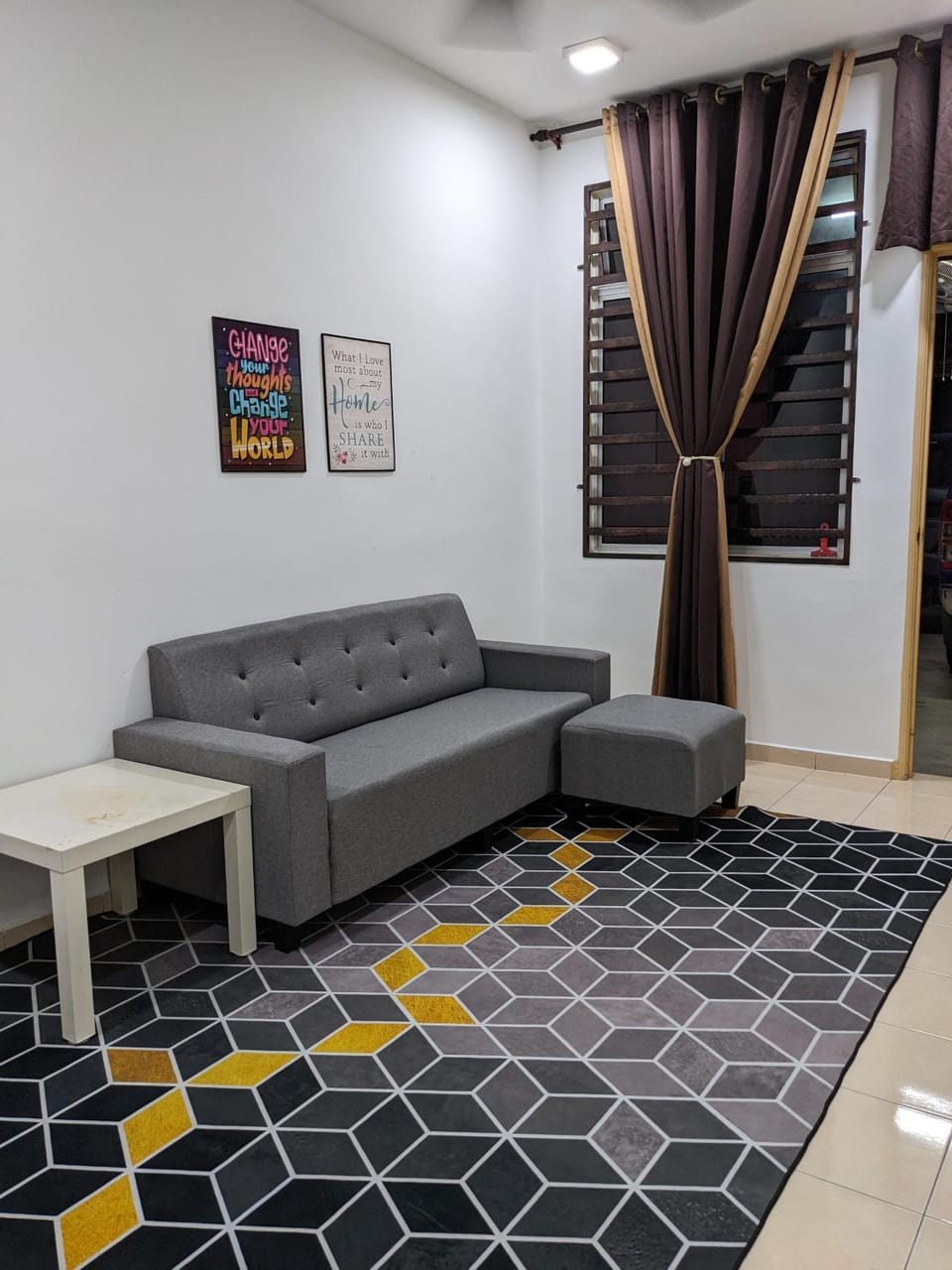 Living room, Seating area