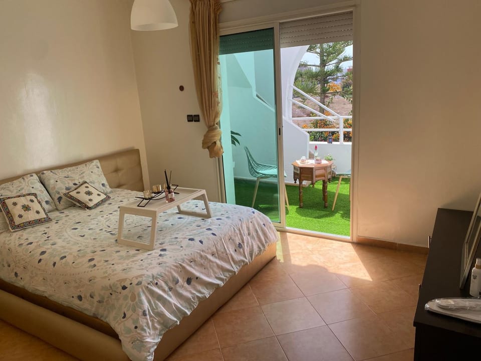 Bed, Balcony/Terrace, Bedroom