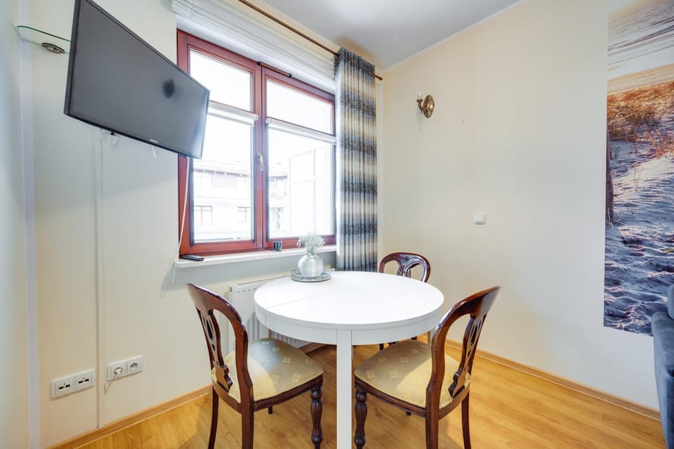 TV and multimedia, Dining area