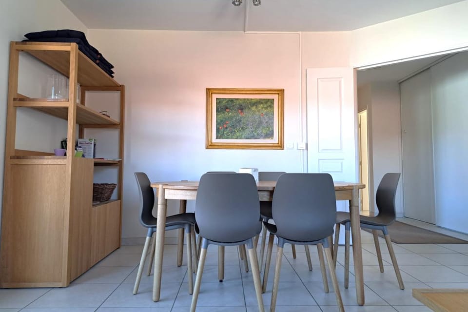 3BR in Cannes with Swimming Pool Terraces Parking & AC - BENAKEY Apartment in Cannes