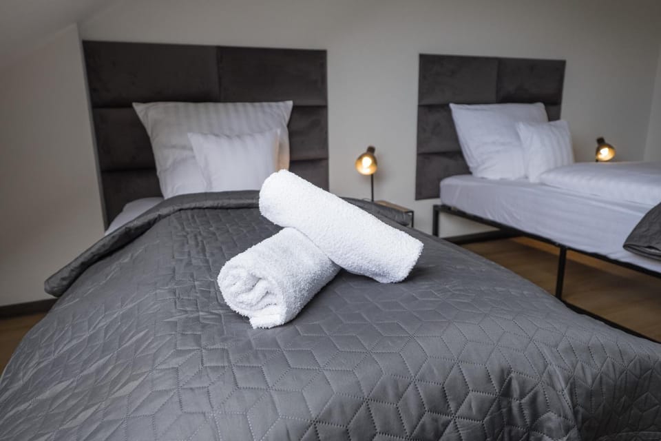 Bed, Photo of the whole room, Bedroom, towels