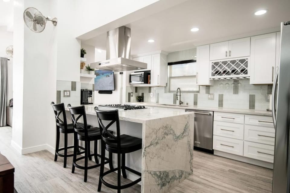 3 Bedrooms House in Balboa Peninsula