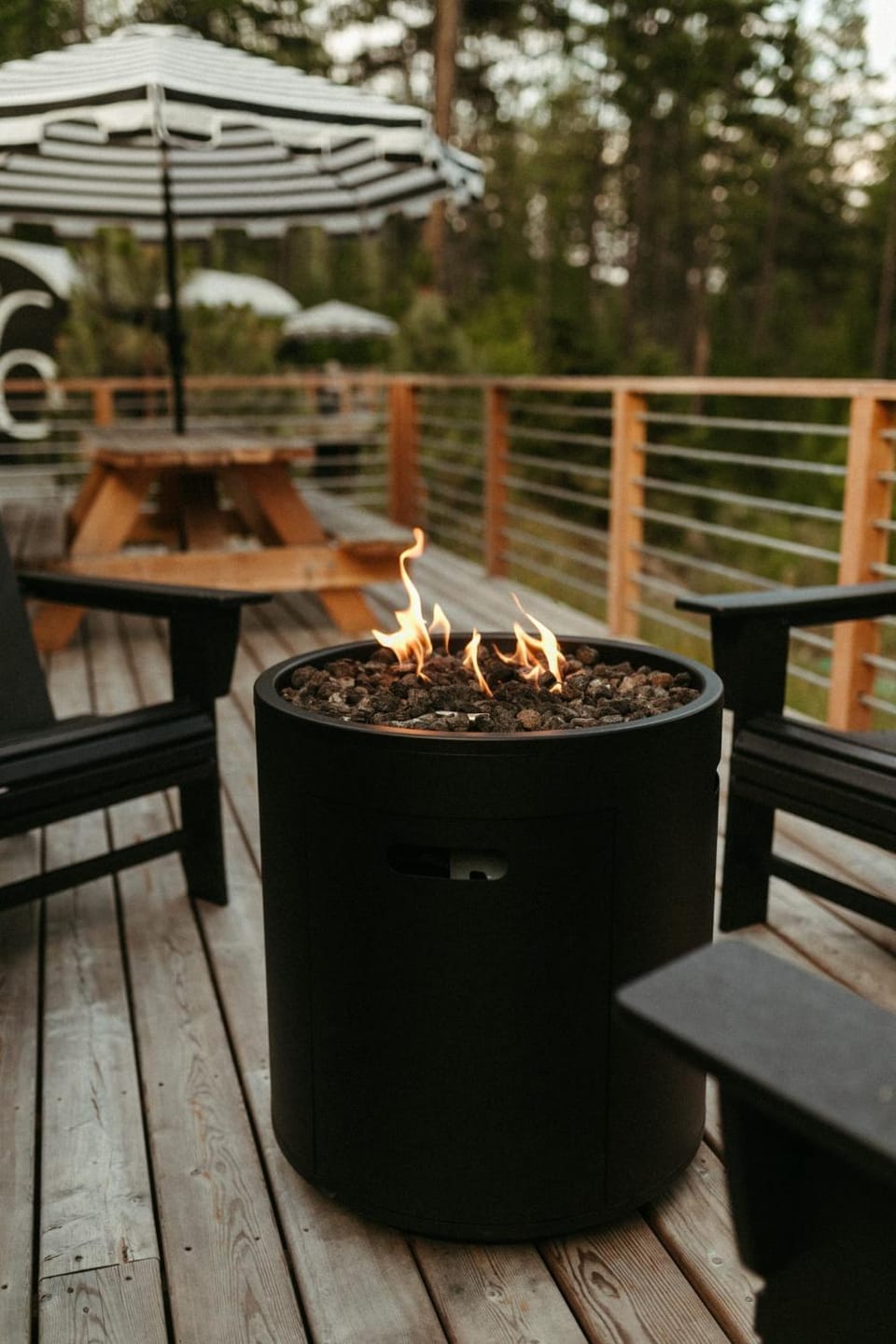 TREE HAUS Cabin Retreat Sauna, Plunge, Hot Tub Cabin in Flathead Lake