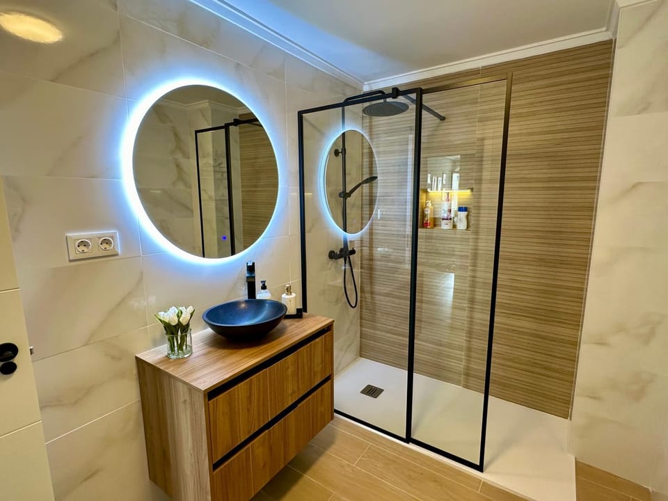 Shower, Bathroom