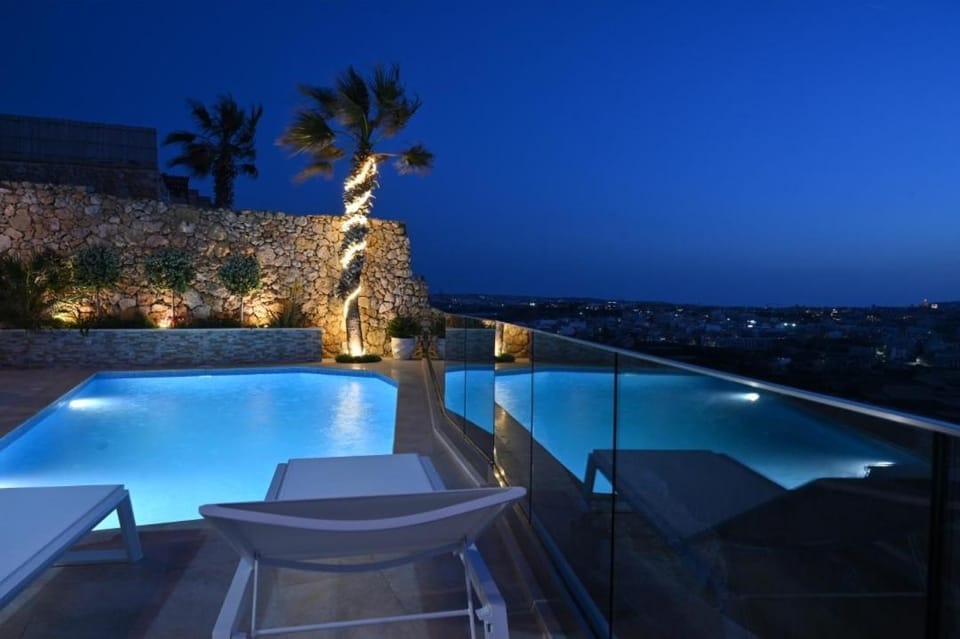 Ta' Nikola Farmhouse, Xaghra House in Malta