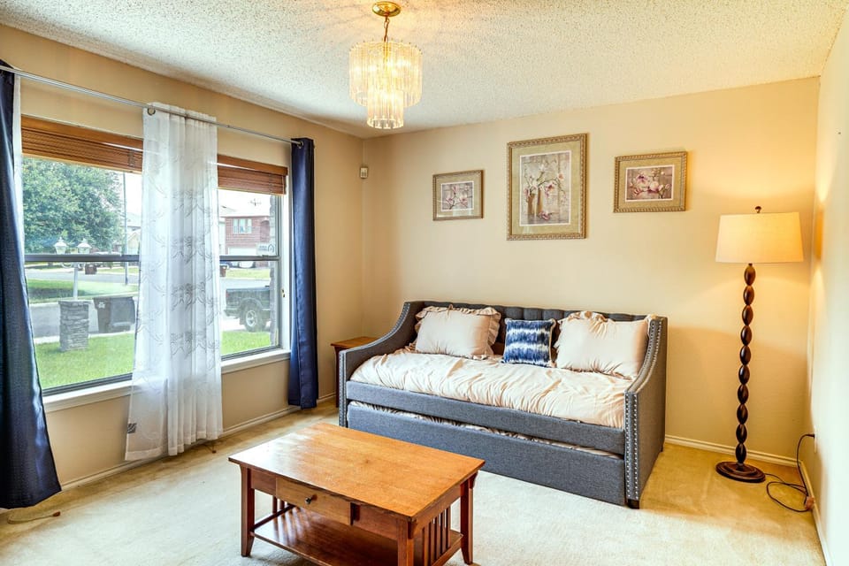 Spacious San Antonio Home Close to Military Bases House in San Antonio