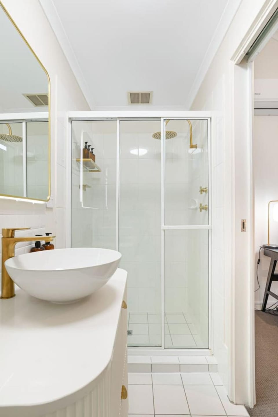 Stylish Urban Retreat on Eden Apartment in Adelaide