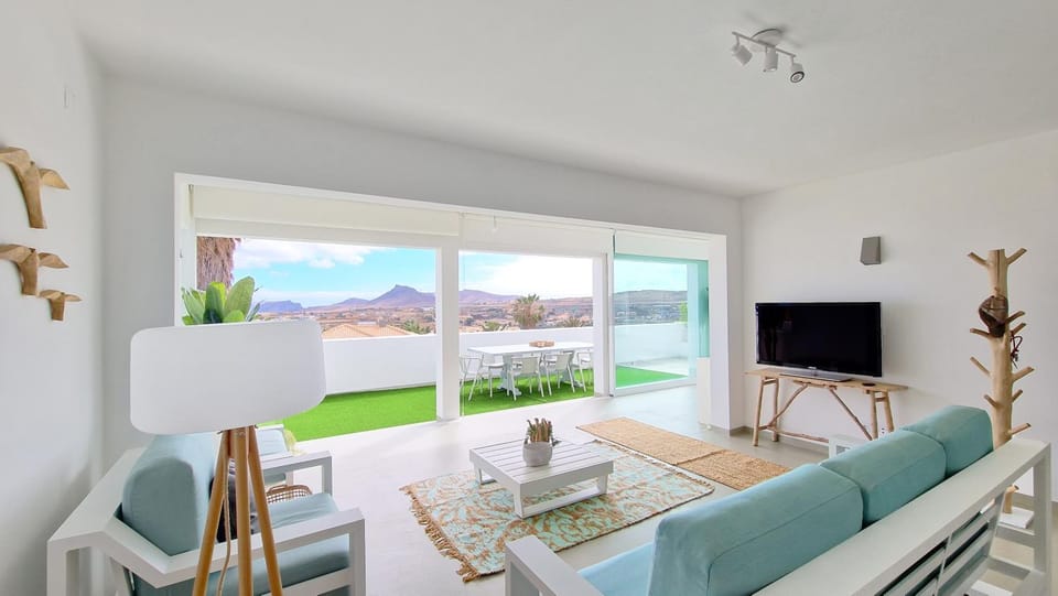 Natural landscape, Living room