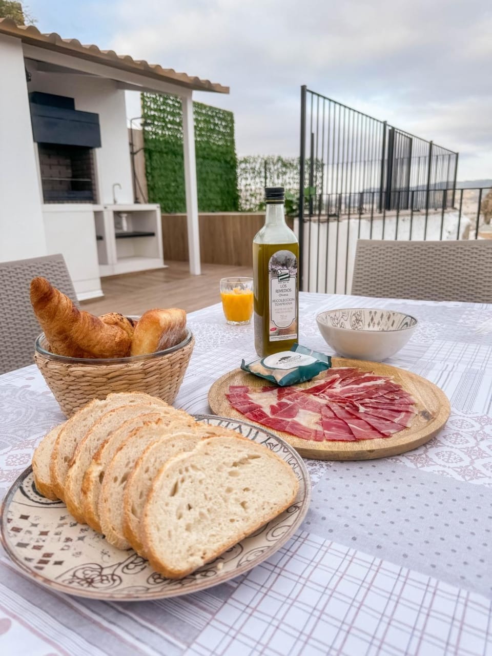 Food and drinks, Breakfast, Lunch, Drinks