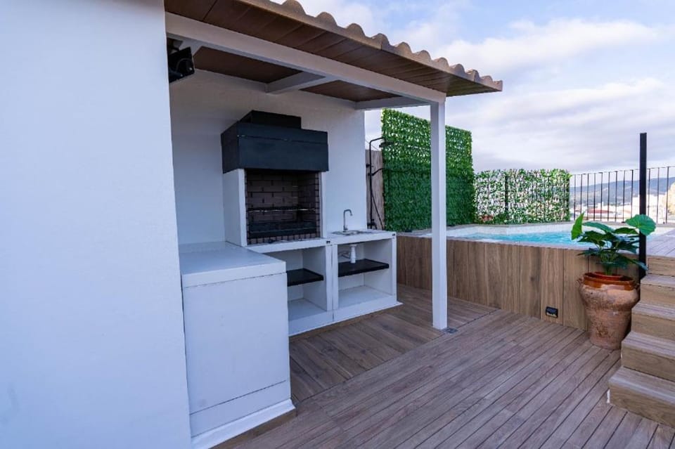 Patio, BBQ facilities, Balcony/Terrace, Pool view, Swimming pool