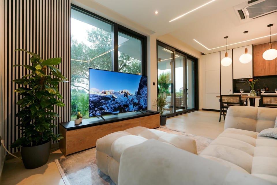 TV and multimedia, Living room, Seating area