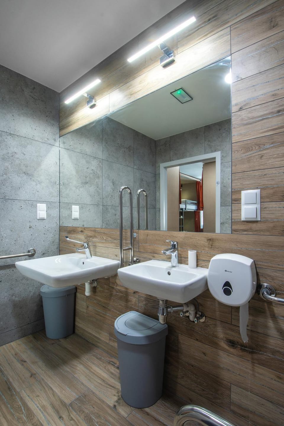 Toilet, Bathroom, Facility for disabled guests