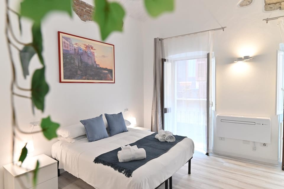 Bed, Photo of the whole room