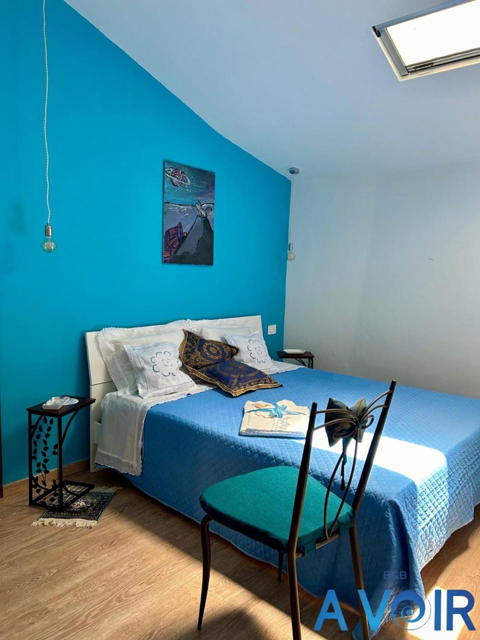 Bed, Photo of the whole room, Bedroom