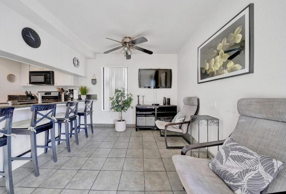 3 Bedrooms House in Balboa Peninsula