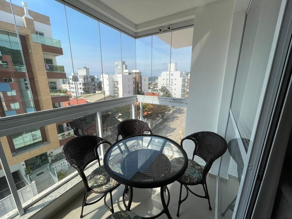 cód 140 - Apartamento aconchegante e decorado Apartment in Florianopolis