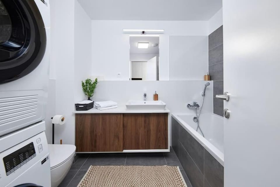 5min2centre, View & free Parking Apartment in Bratislava