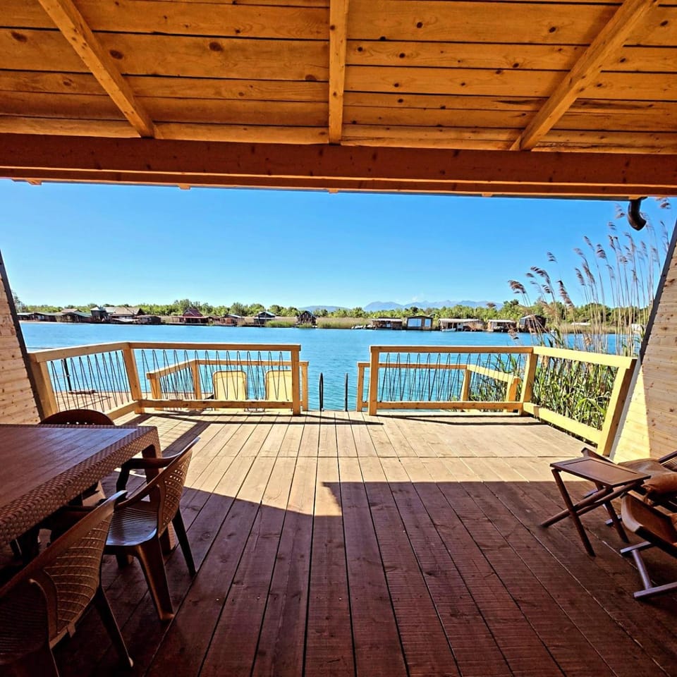 View (from property/room), Balcony/Terrace, River view, Sea view