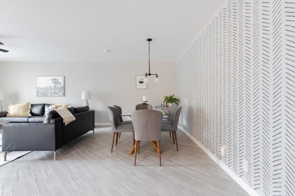 Modern Chic Condo In Midtown w Pool & Hot Tub House in Phoenix