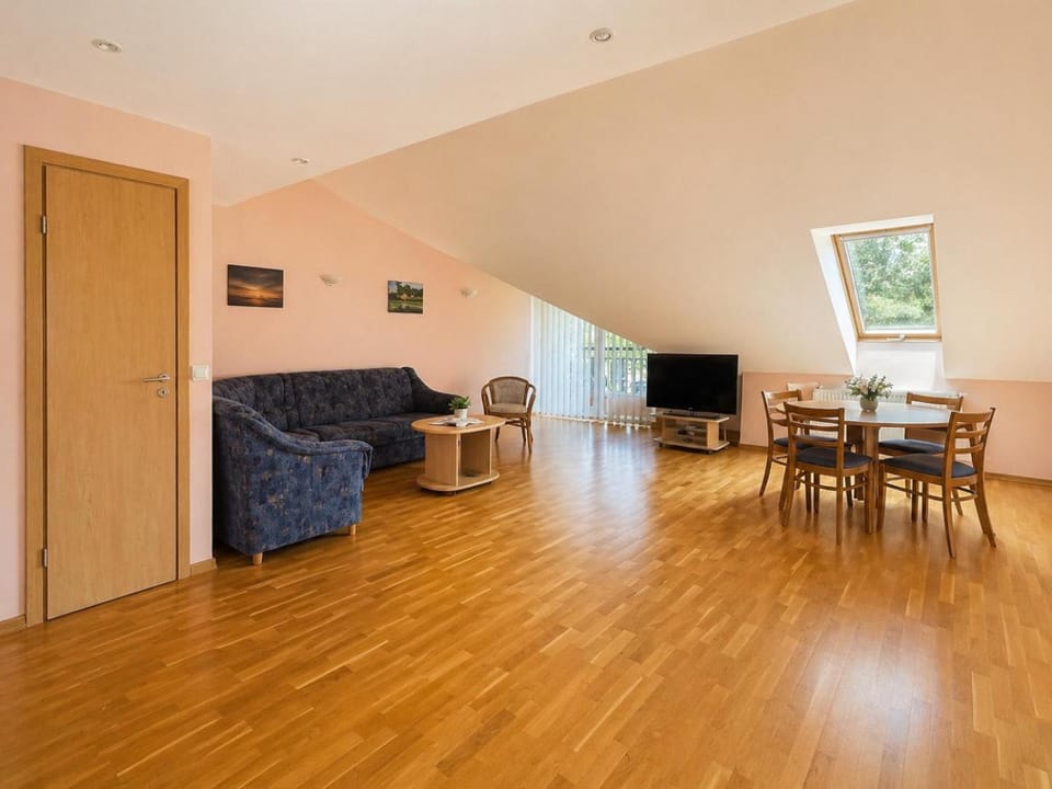 TV and multimedia, Living room, Dining area