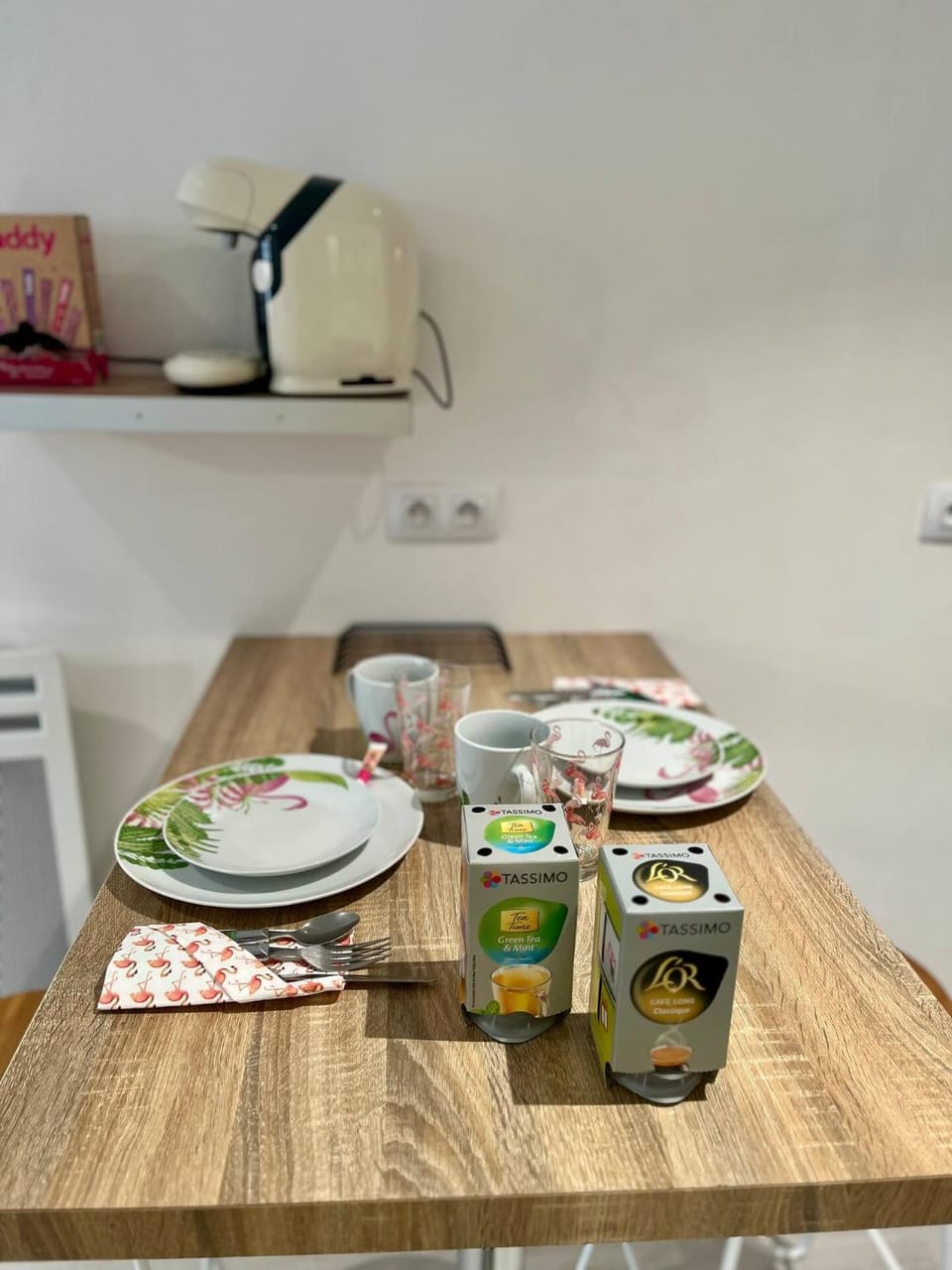 Coffee/tea facilities, Dining area, kitchen