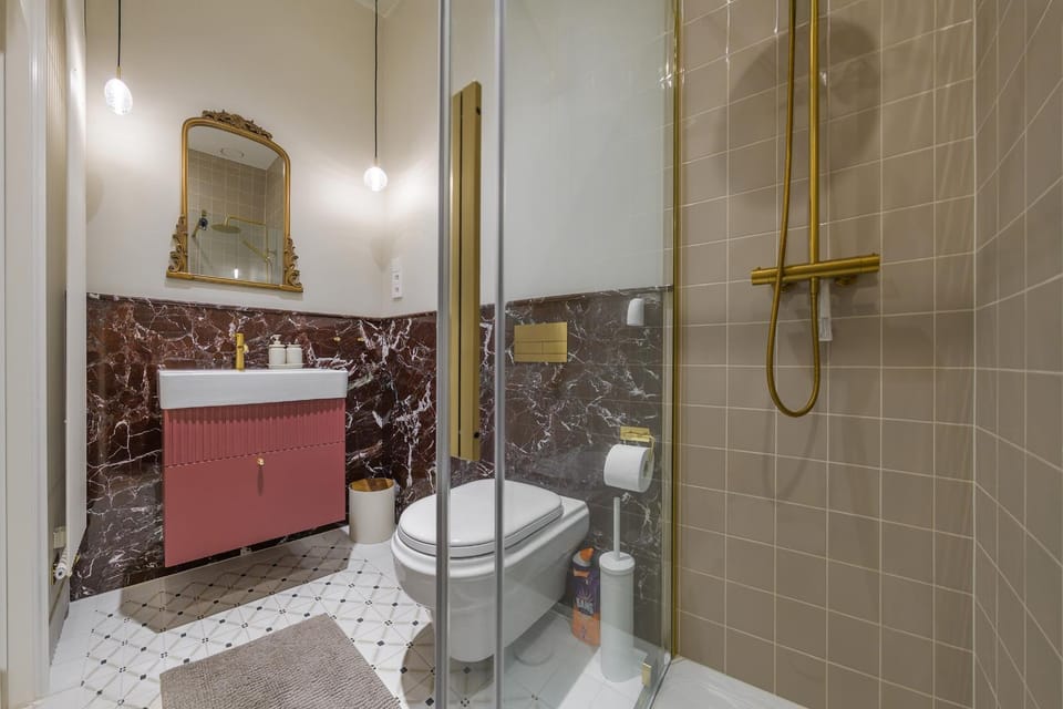 Shower, Toilet, Bathroom