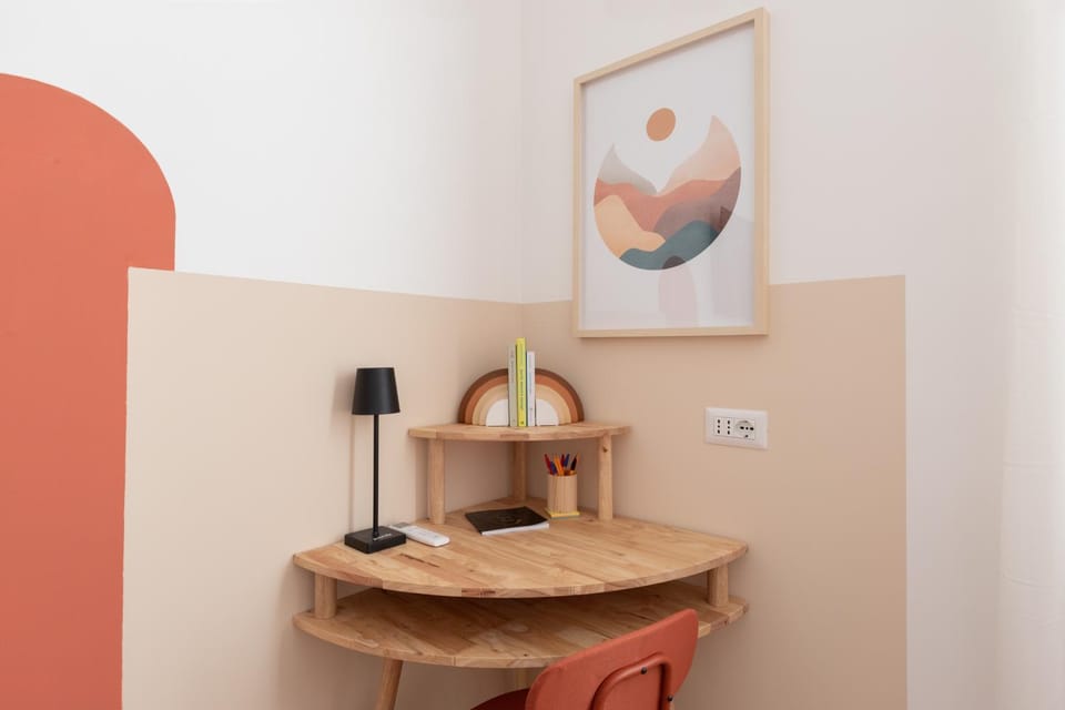 Seating area, internet