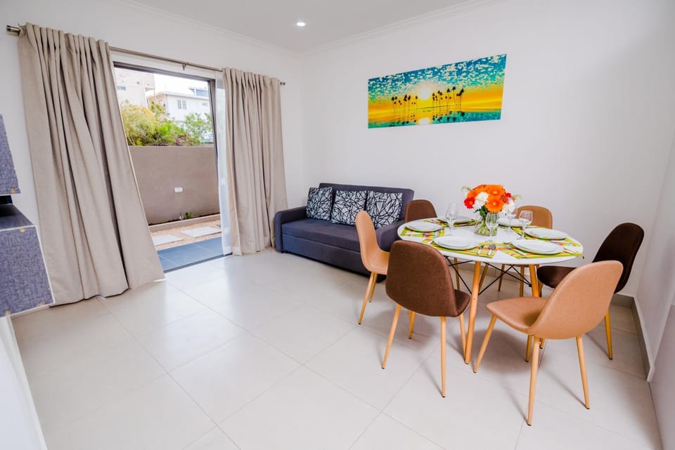 Living room, Seating area, Dining area