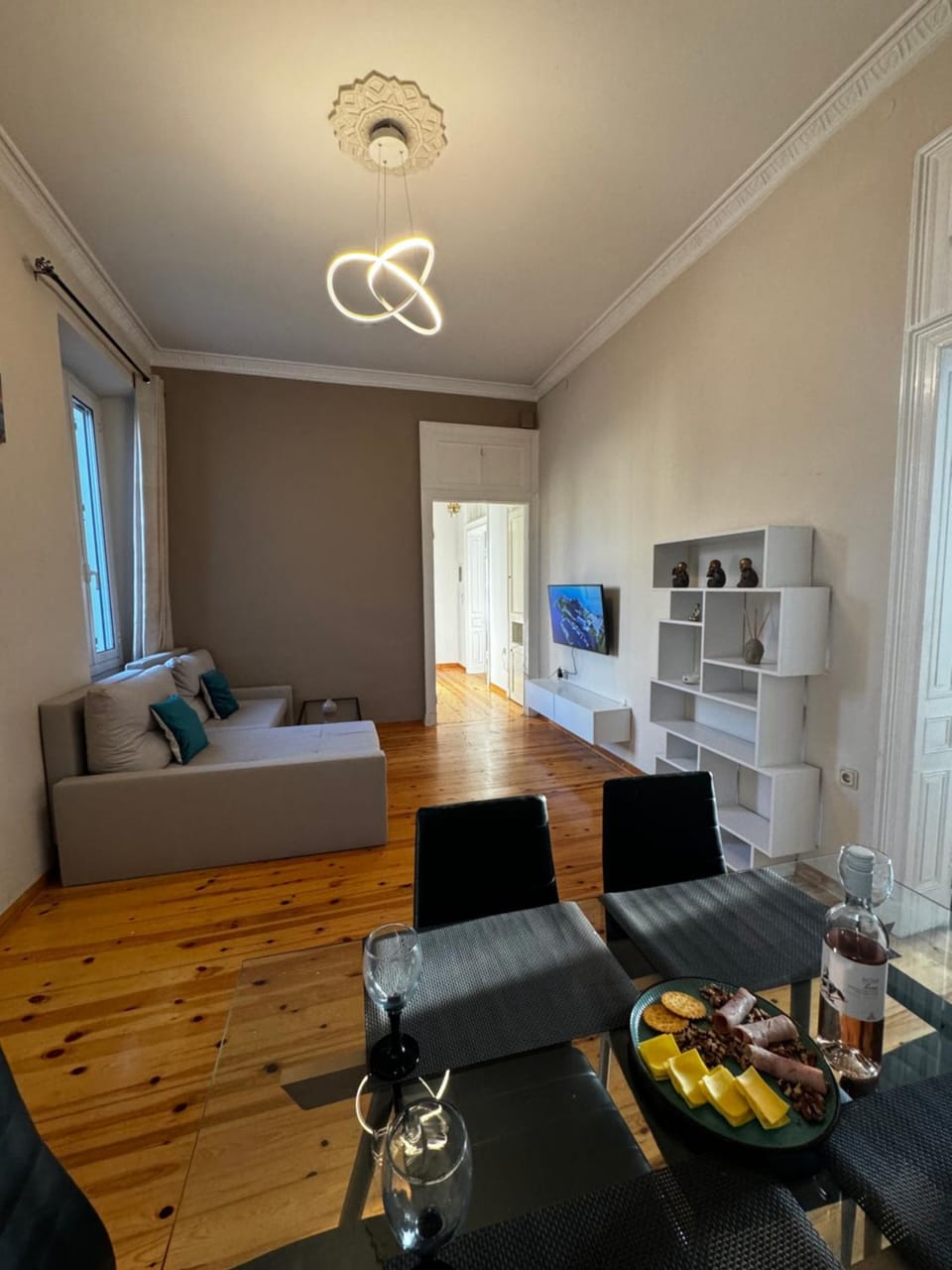 TV and multimedia, Living room, Seating area