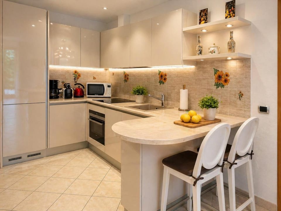Coffee/tea facilities, Kitchen or kitchenette, Food and drinks, Dining area, Food, dishwasher, oven, pet friendly, stove, toaster