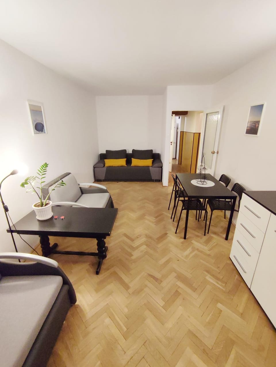 Bed, Living room, Seating area