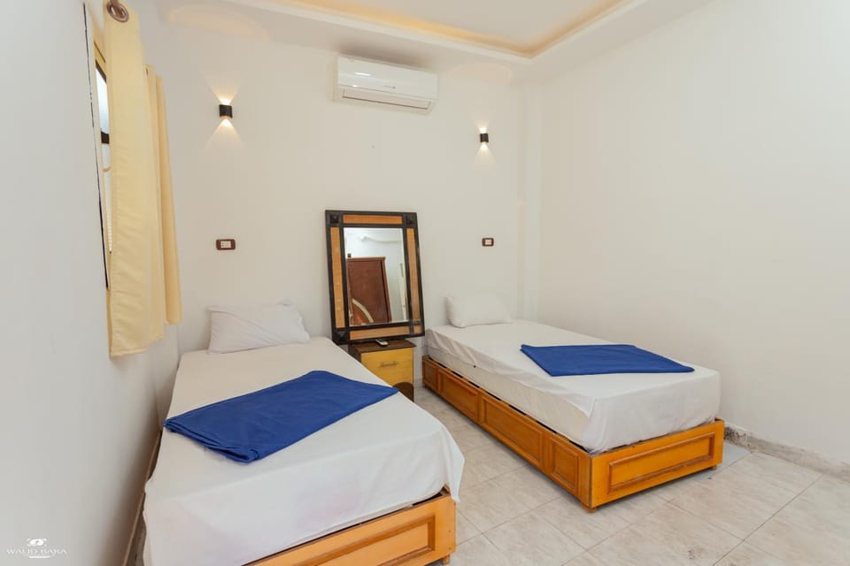 Bed, Photo of the whole room, Bedroom, air conditioner