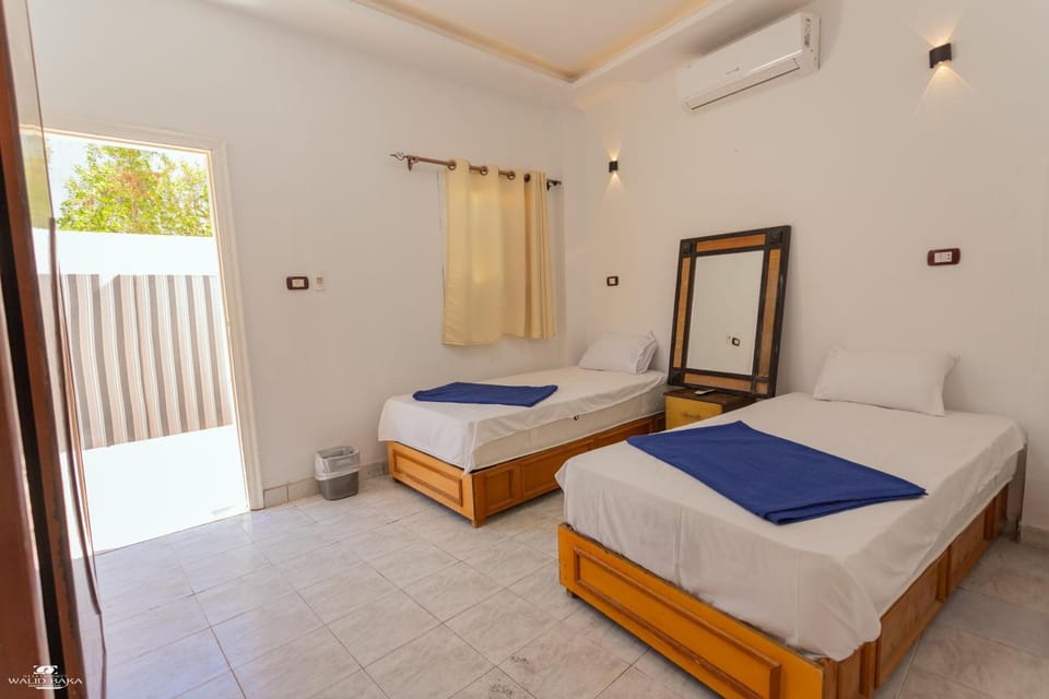 Bed, Photo of the whole room, Bedroom, air conditioner
