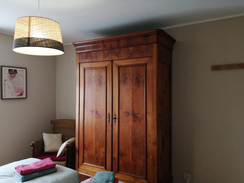 Photo of the whole room, wardrobe