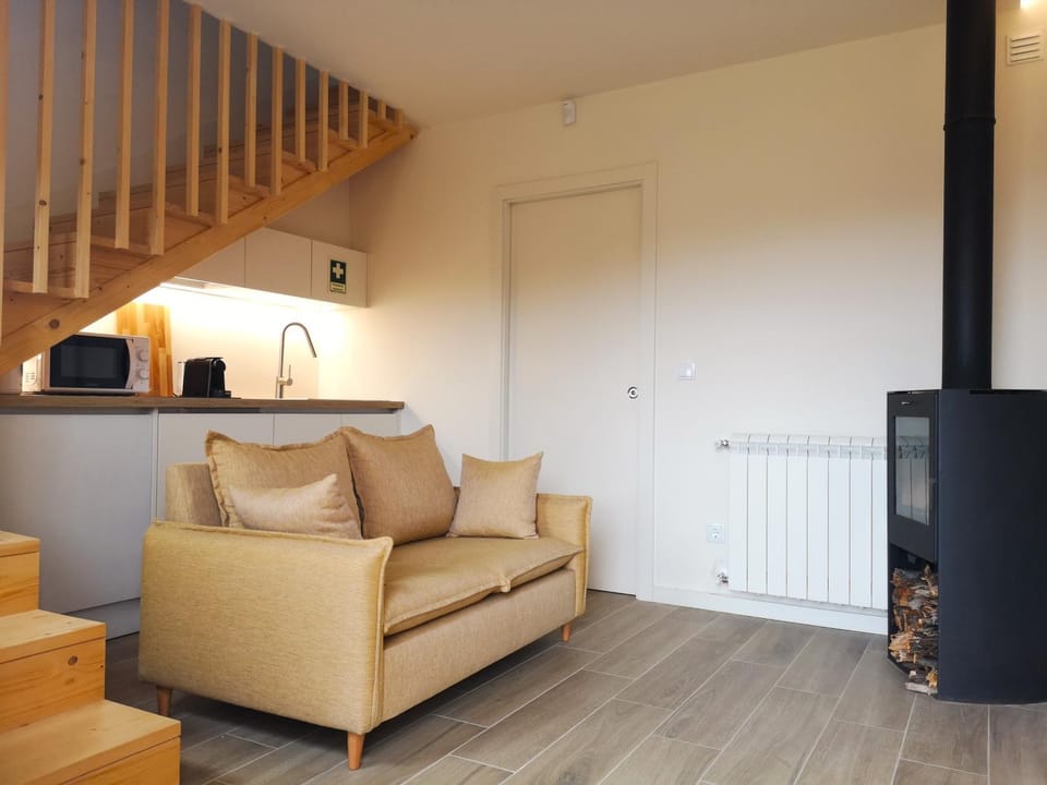 Kitchen or kitchenette, Living room, Seating area