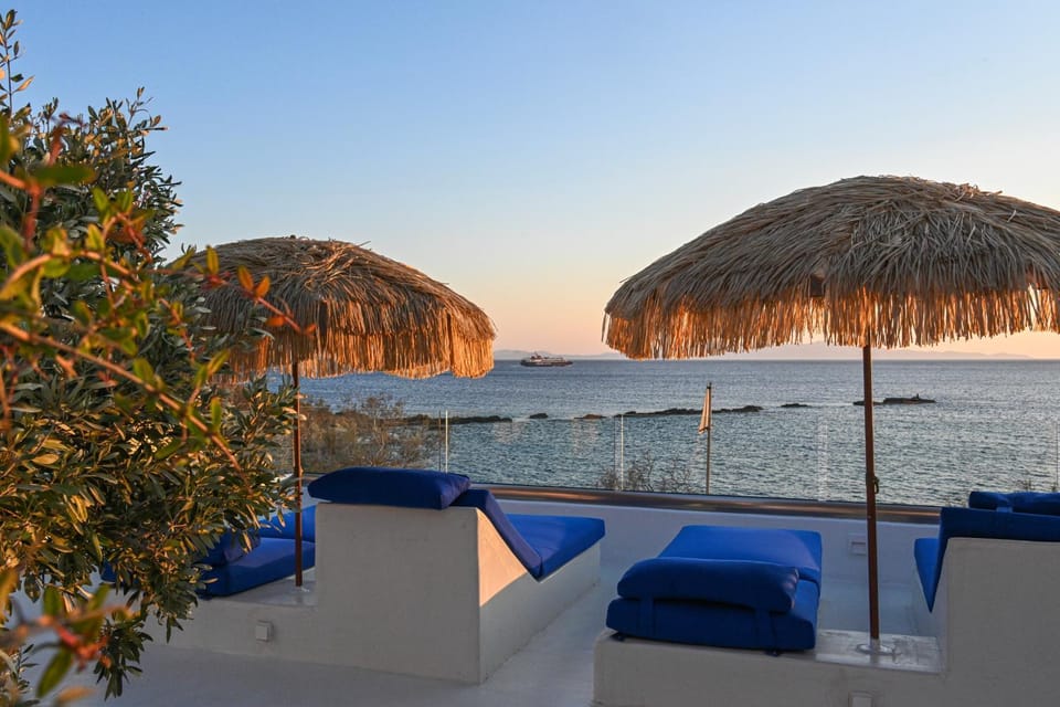 Sea view, sunbed