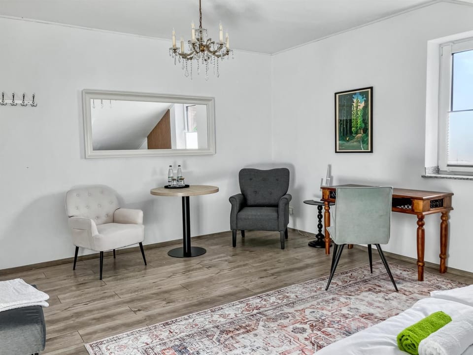 Living room, Seating area, Dining area
