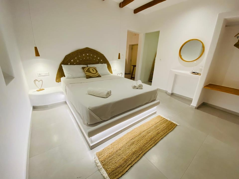 Yannis Boutique Cycladic House Villa in Paros, Greece