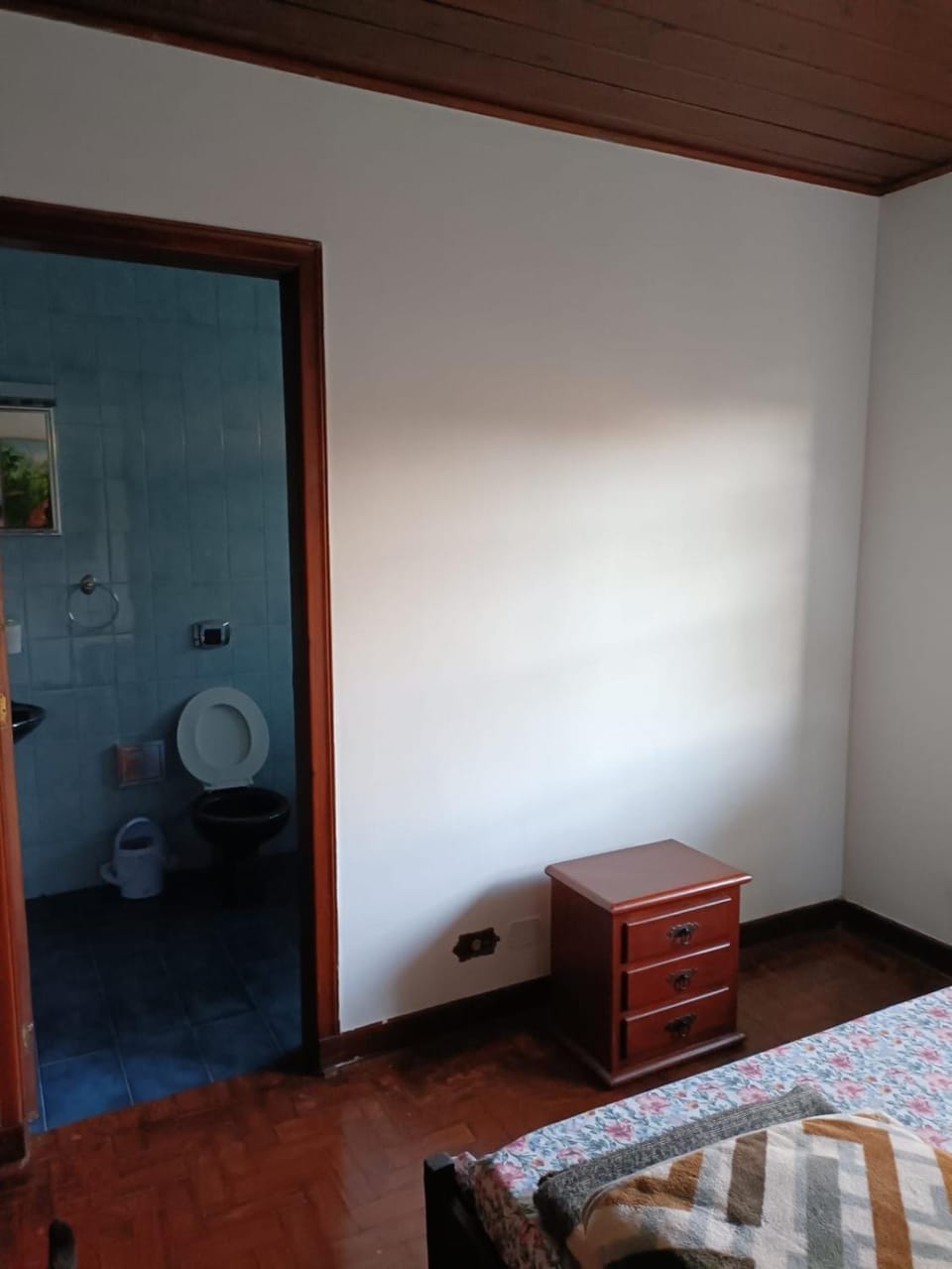 Bed, Bathroom, Photo of the whole room