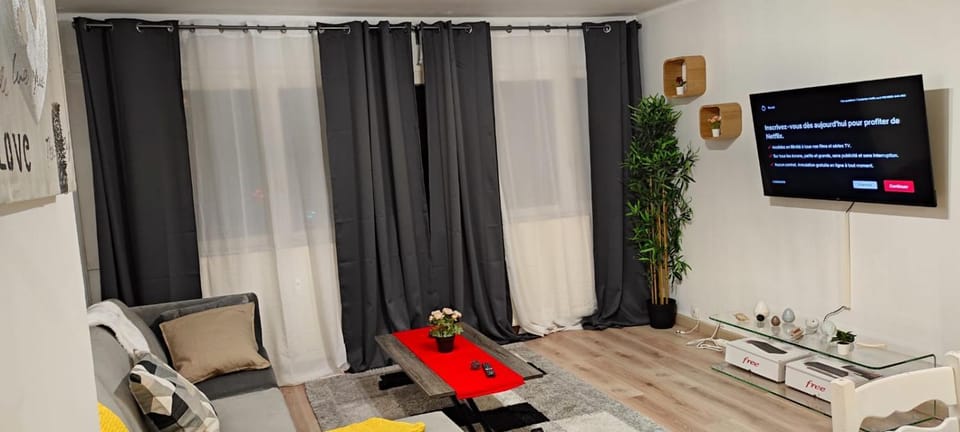 Appartement Lille WIFI Parking by Servallgroup Apartment in Lille