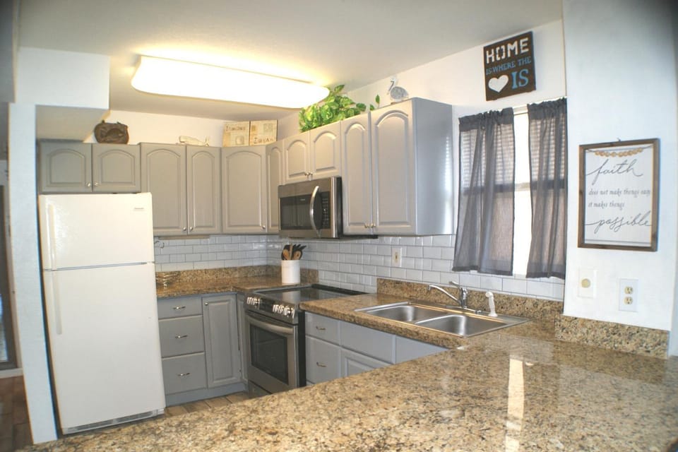 GULFVIEW 313 LUXURIOUS CONDO 3 min walk to beach, next Beach Park Isla Blanca Apartment in South Padre Island