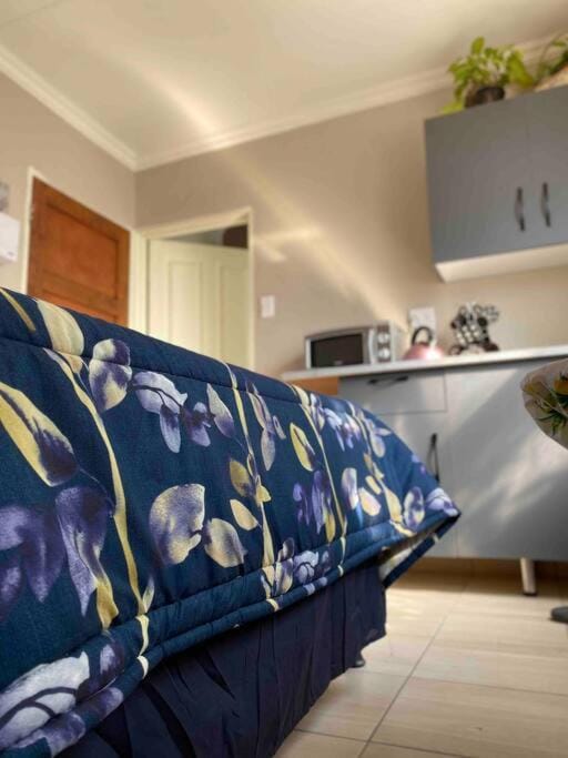Bed, Kitchen or kitchenette