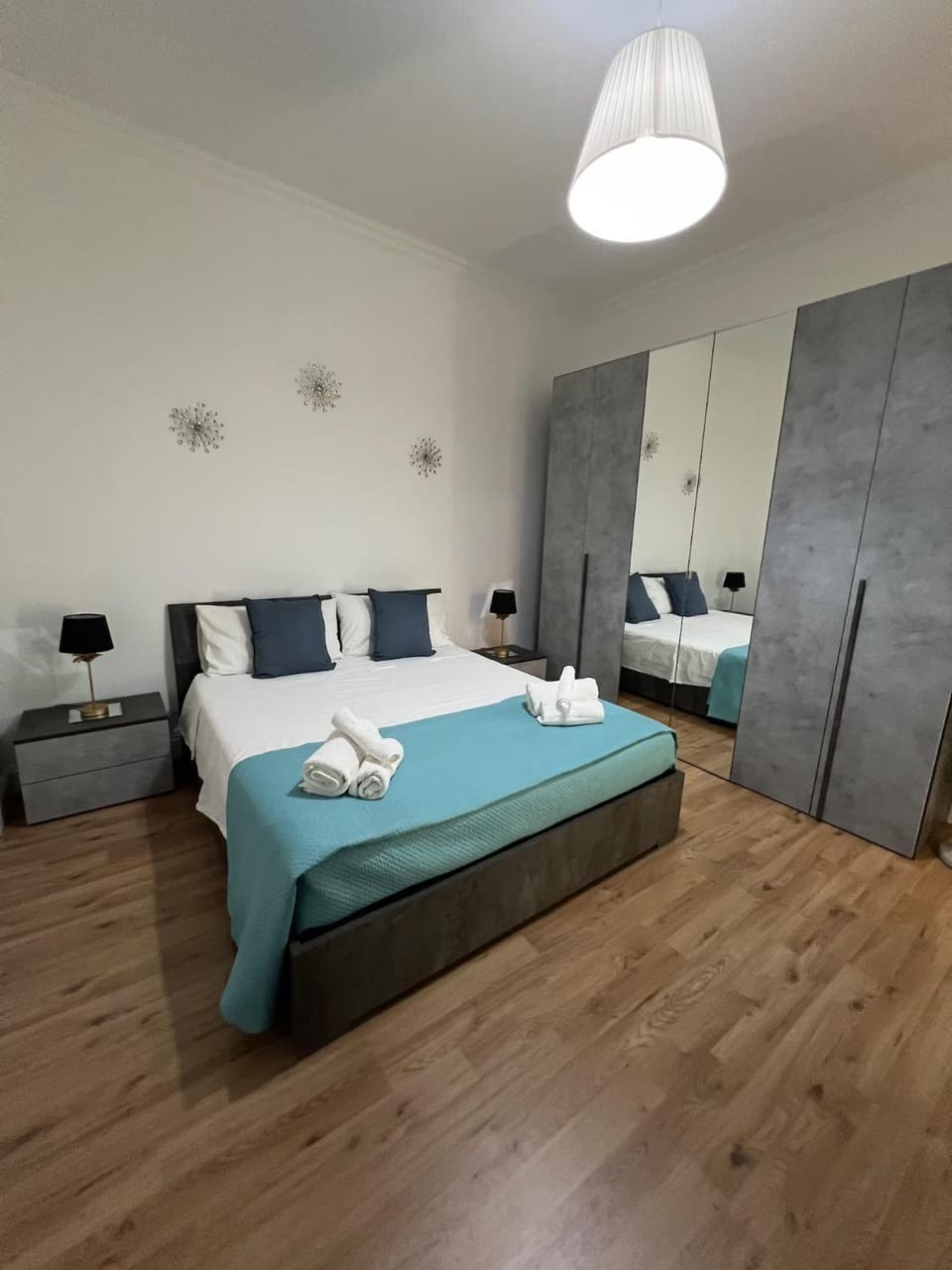Bed, Photo of the whole room, Bedroom, towels, wardrobe