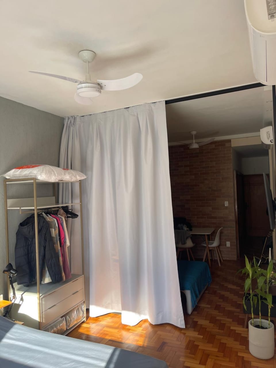 Photo of the whole room, Bedroom