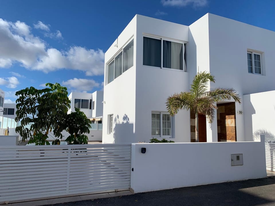 Property building, Day